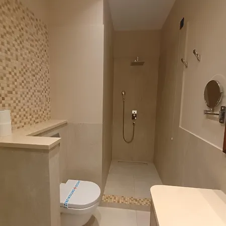 Emilia Lux Vrnjačka Banja