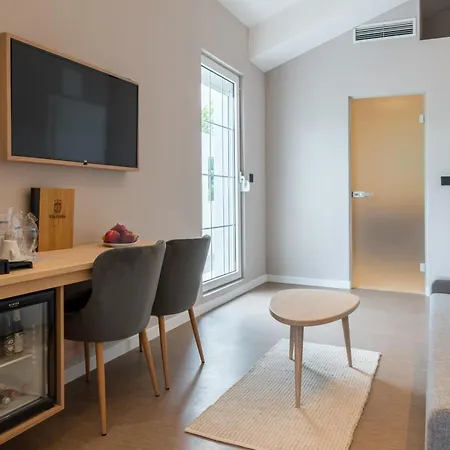 Emilia Lux Hotel