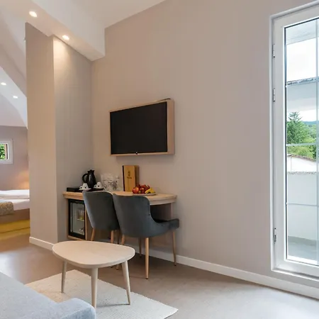 Emilia Lux Hotel
