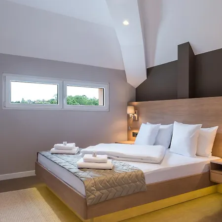 Emilia Lux Vrnjačka Banja