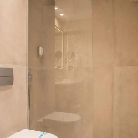 Hotel Emilia Lux 4*