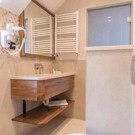 Emilia Lux 4* Vrnjacka Banja