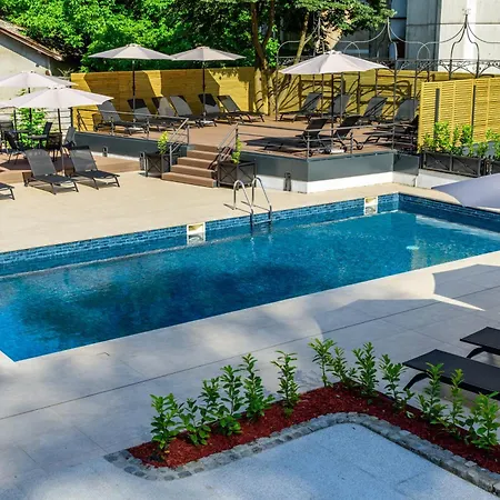 Emilia Lux Hotell 4*