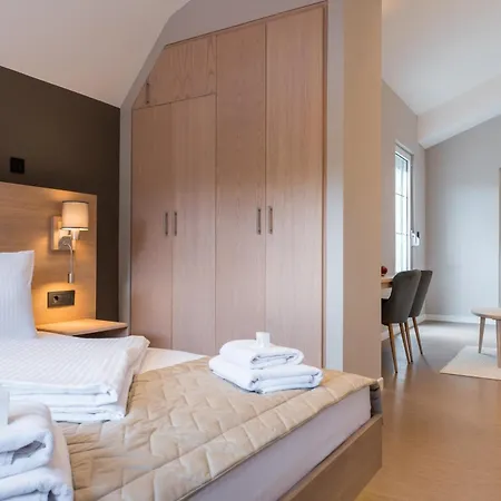 Hotel Emilia Lux