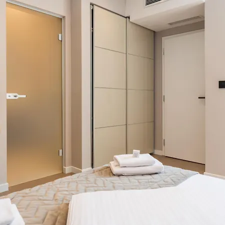 Hotel Emilia Lux