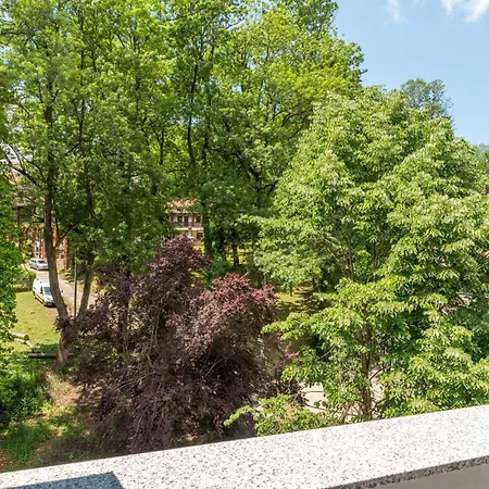 Hotell Emilia Lux 4*